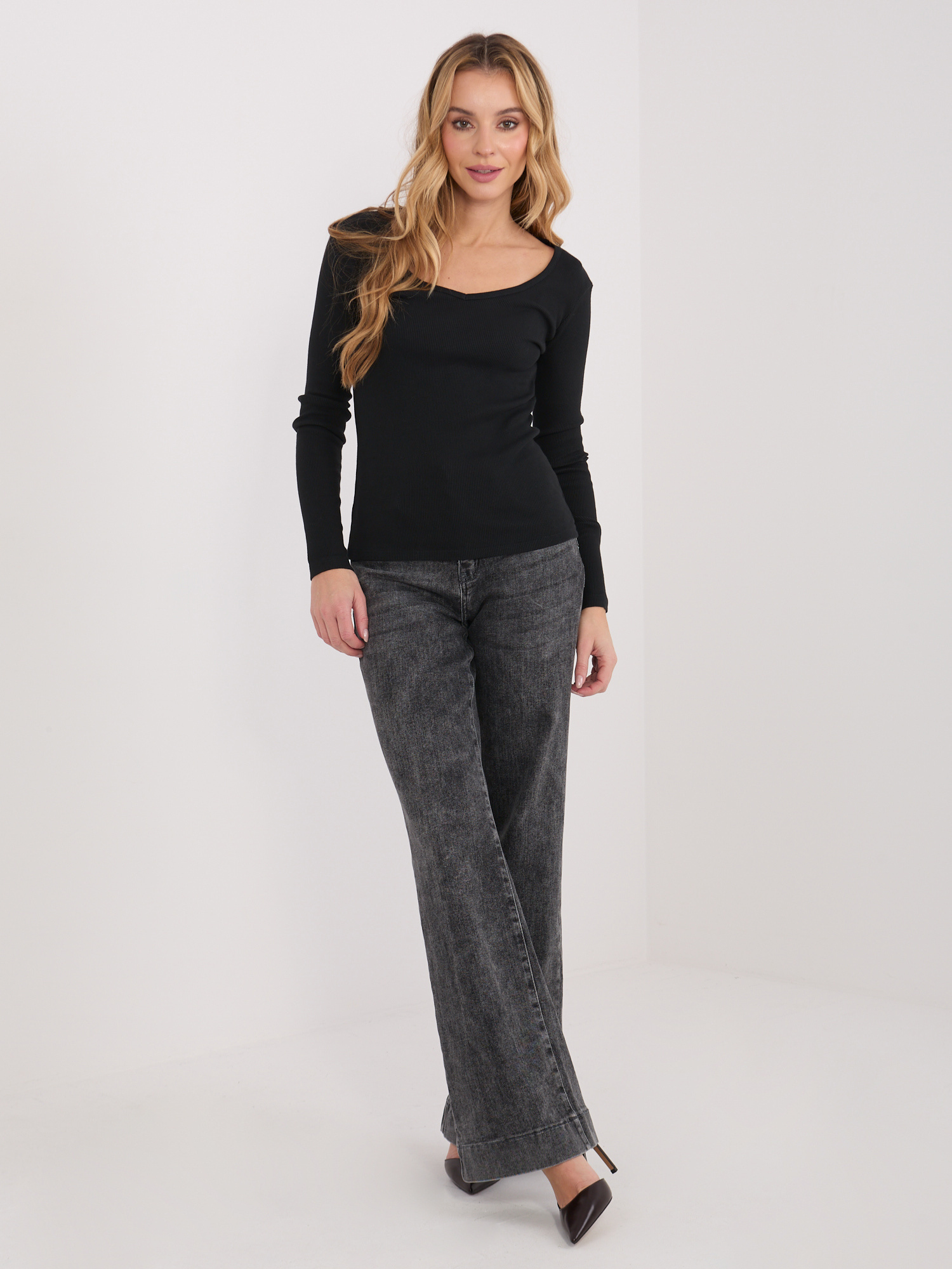 Czarny longsleeve basic z bawełny  