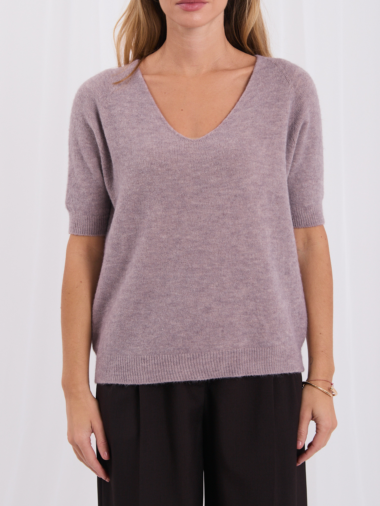 Fioletowy puszysty sweter basic z domieszką baby alpaki