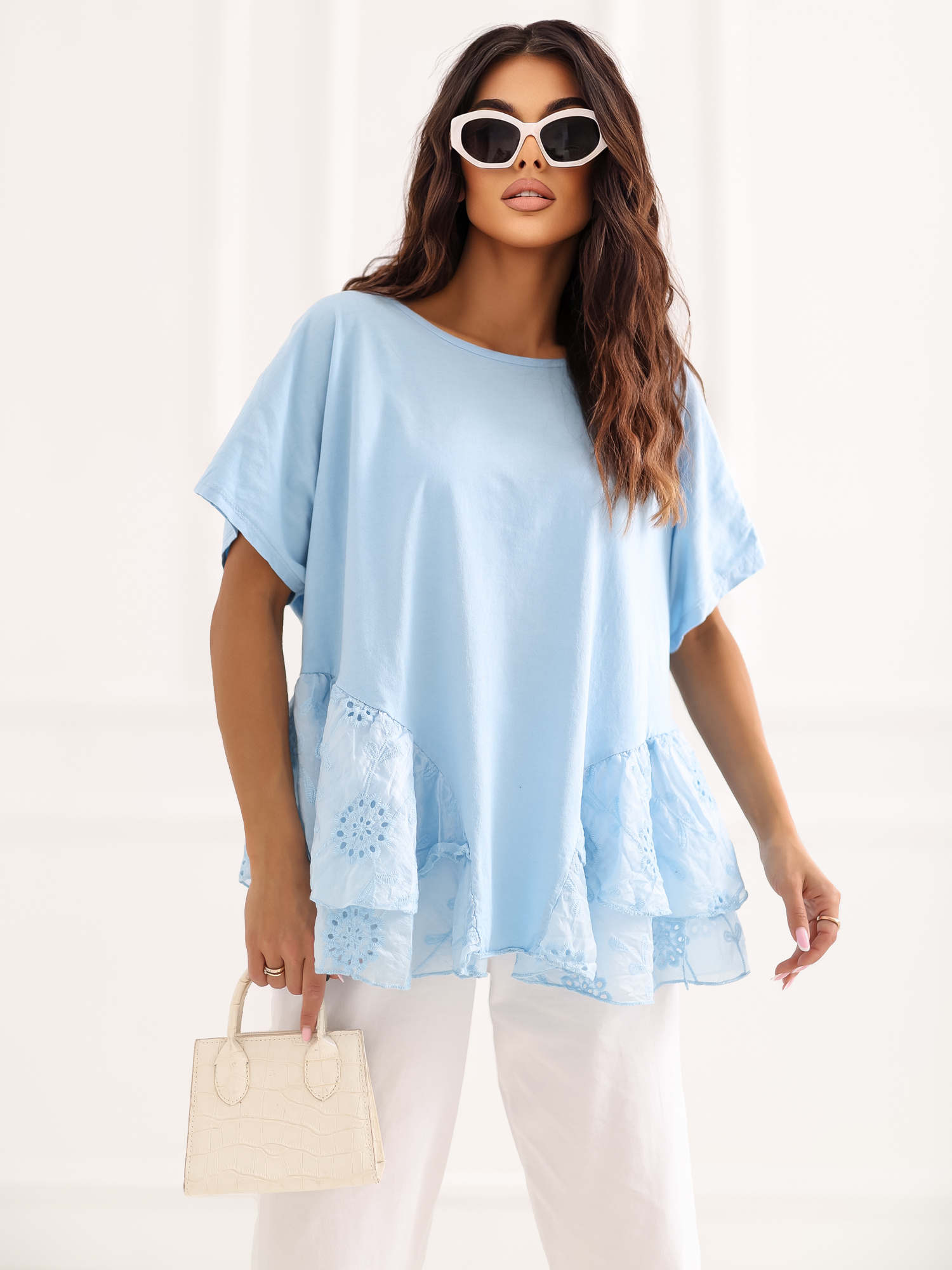 Jasnoniebieska bawełniana bluzka w stylu boho