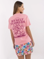 Różowy t-shirt z nadrukiem na plecach SUBLEVEL