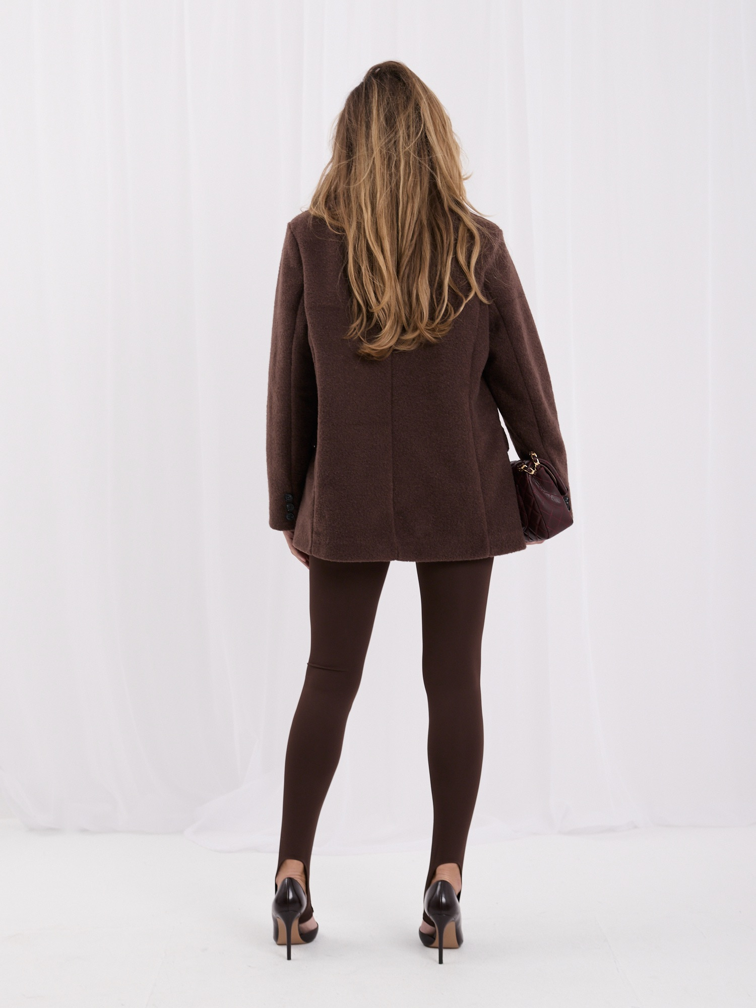 Brązowe damskie legginsy z gumką pod stopę