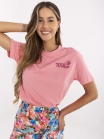 Różowy t-shirt z nadrukiem na plecach SUBLEVEL