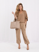 Camelowy damski sweter oversize z dekoltem V