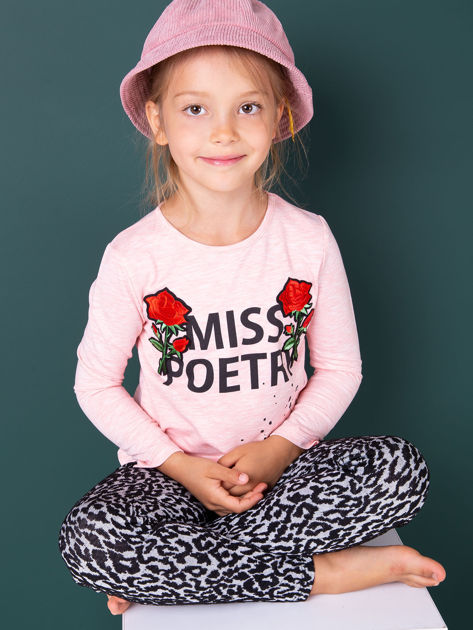 Różowa bluzka dziewczęca z napisem i naszywkami